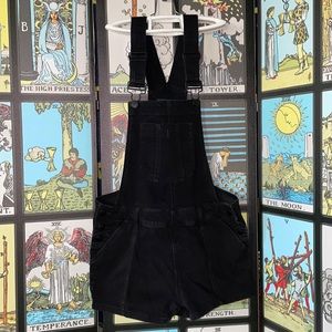 🌹 Black Overall Shorts 🌹